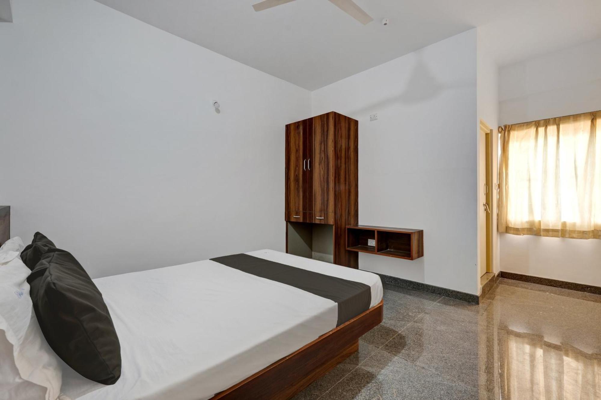 Oyo Hotel Bungalow Inn Lodging & Boarding Bangalore Extérieur photo